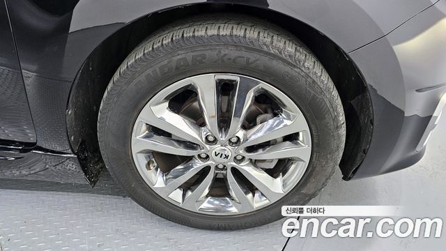 Kia Carnival 2016 thumb 6