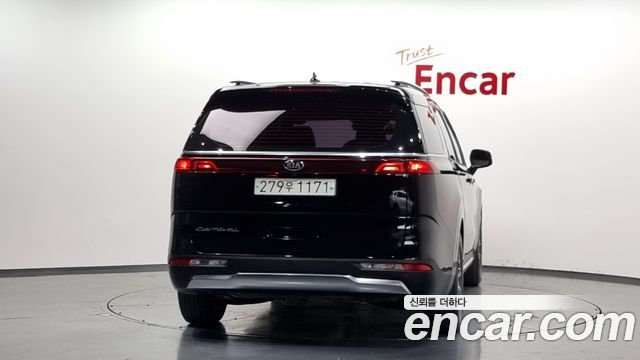 Kia Carnival 2021 thumb 5