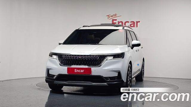 Kia Carnival 2023 thumb 3