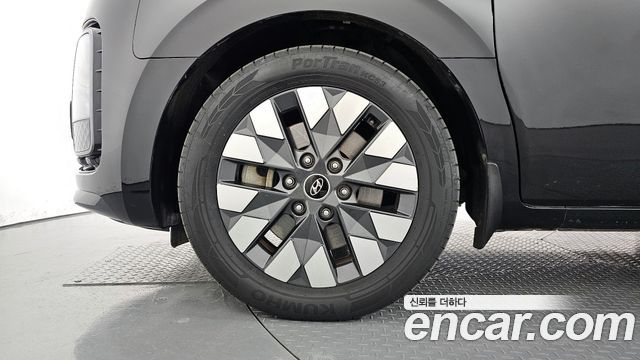 Hyundai Staria 2021 thumb 6
