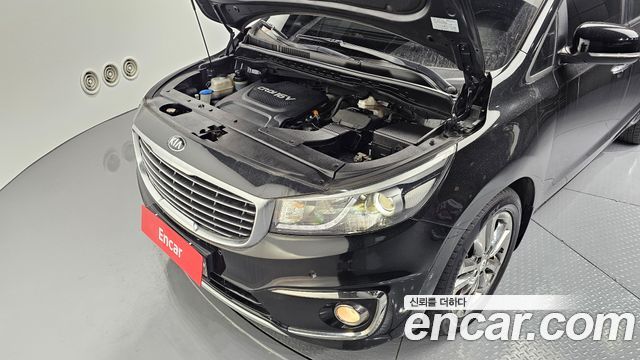 Kia Carnival 2015 thumb 6