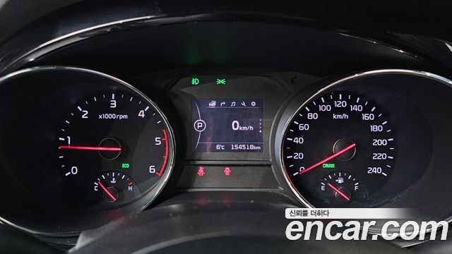 Kia Carnival 2015 thumb 8