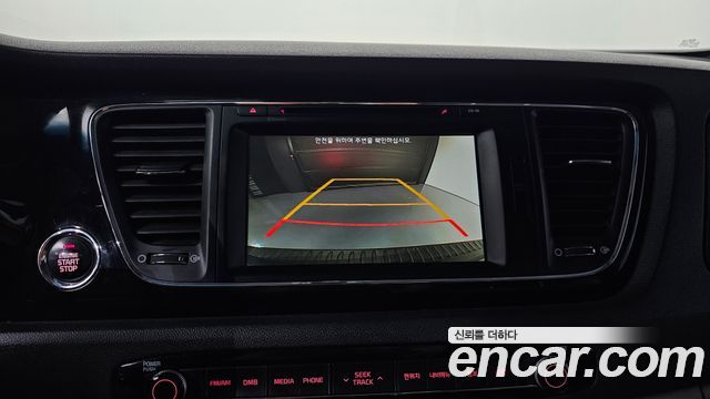 Kia Carnival 2015 thumb 11