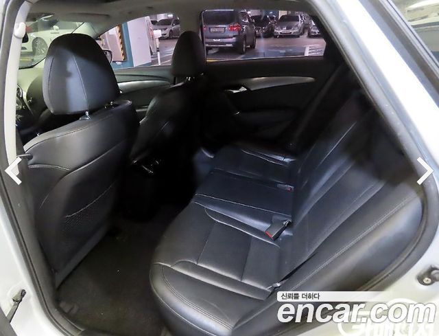 Hyundai i40 2013 thumb 8