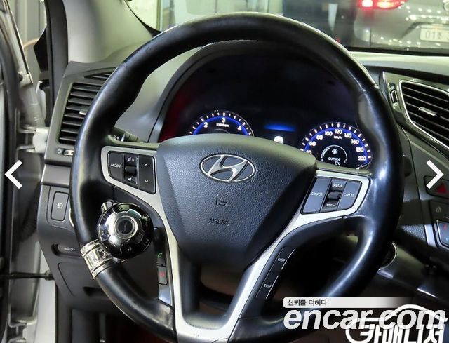 Hyundai i40 2013 thumb 9