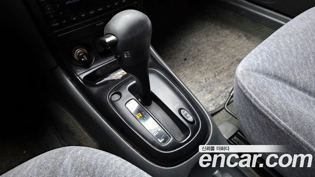 Hyundai Avante 1996 thumb 9