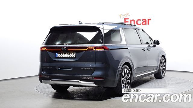 Kia Carnival 2021 thumb 3