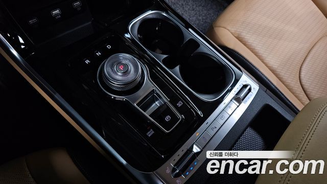 Kia Carnival 2021 thumb 9
