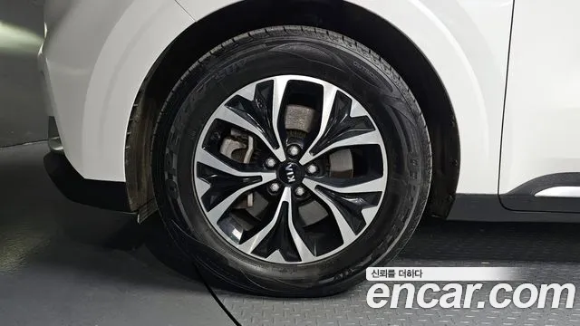 Kia Carnival 2020 thumb 6