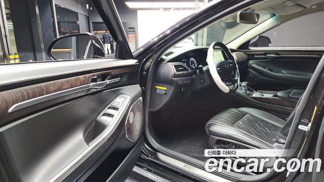 Genesis G90 2019 thumb 11