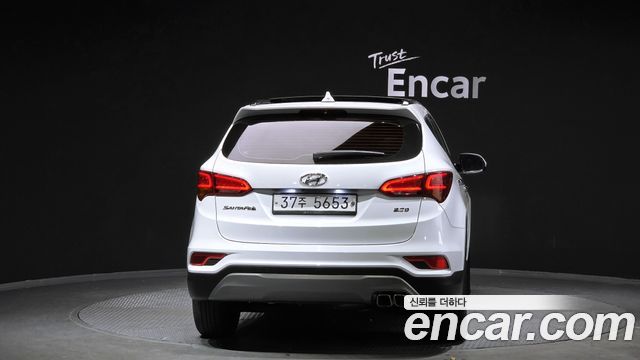 Hyundai Santa Fe 2017 thumb 5