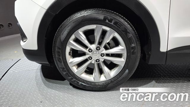 Hyundai Santa Fe 2017 thumb 6