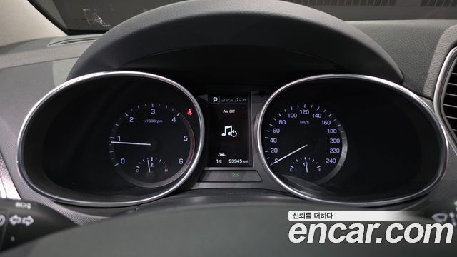 Hyundai Santa Fe 2017 thumb 8