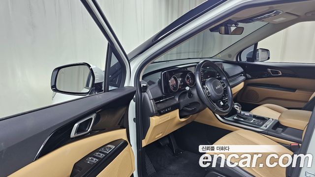 Kia Carnival 2021 thumb 10