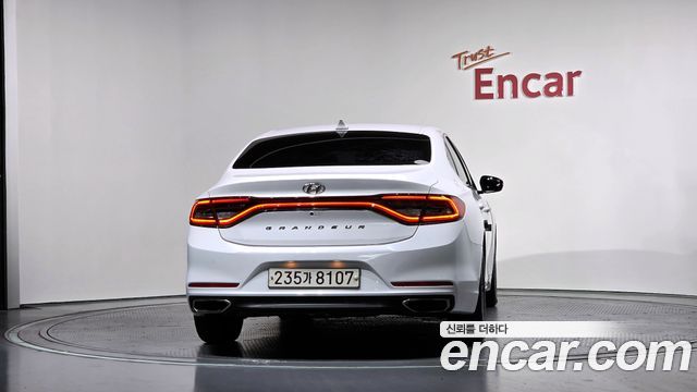 Hyundai Grandeur 2016 thumb 5