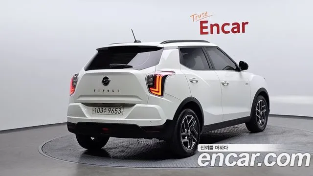 SsangYong Tivoli 2022 thumb 3
