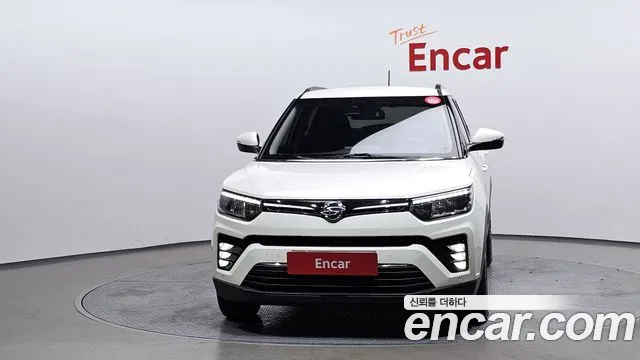 SsangYong Tivoli 2022 thumb 4