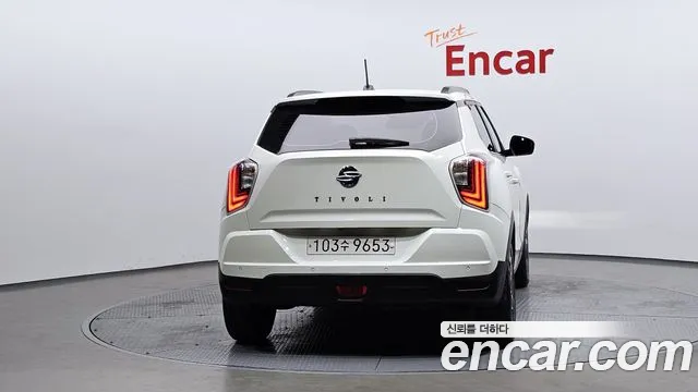 SsangYong Tivoli 2022 thumb 5