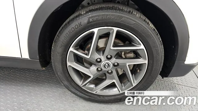SsangYong Tivoli 2022 thumb 6