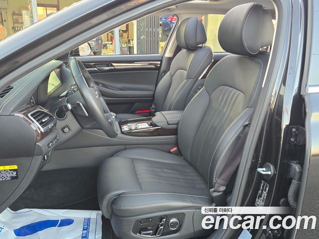 Genesis G90 2019 thumb 8