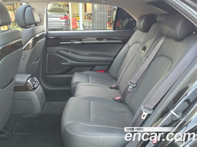Genesis G90 2019 thumb 9