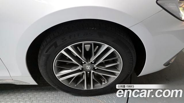 Hyundai Grandeur 2017 thumb 6