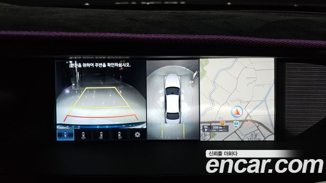 Genesis G90 2017 thumb 11
