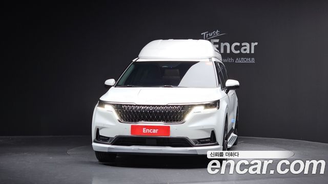 Kia Carnival 2021 thumb 4