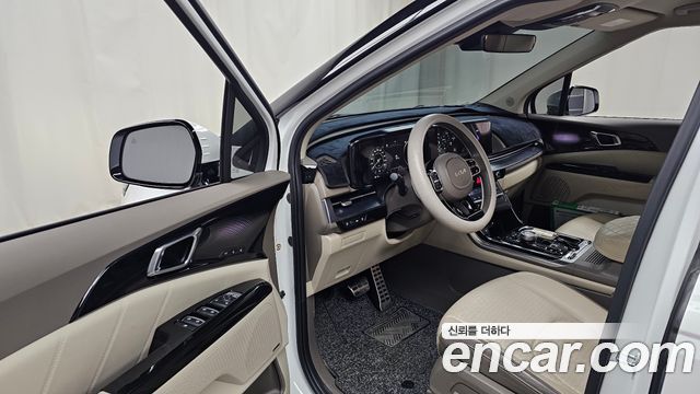 Kia Carnival 2021 thumb 10