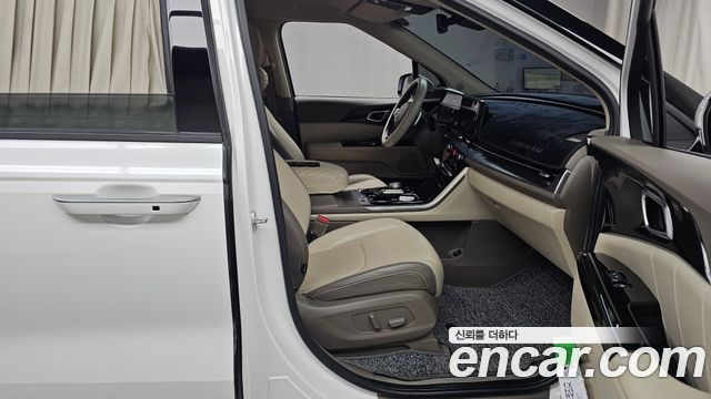Kia Carnival 2021 thumb 12