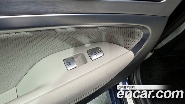 Genesis G70 2019 thumb 12