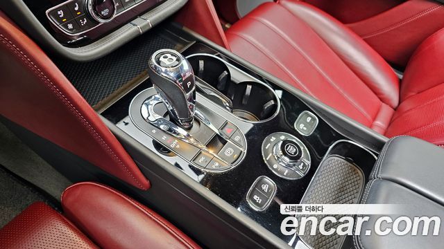 Bentley Bentayga 2020 thumb 9