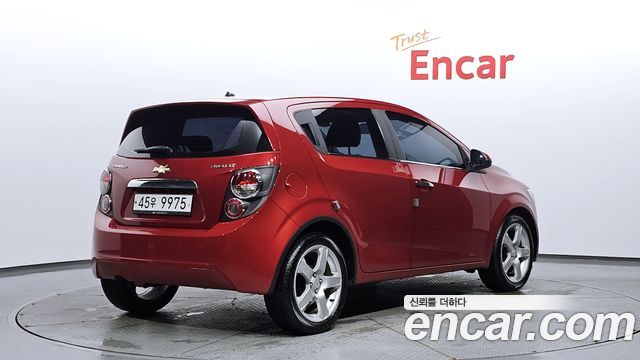 Chevrolet Aveo 2012 thumb 3