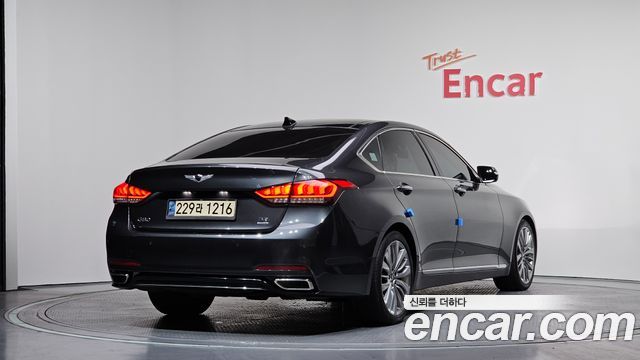 Genesis G80 2017 thumb 3