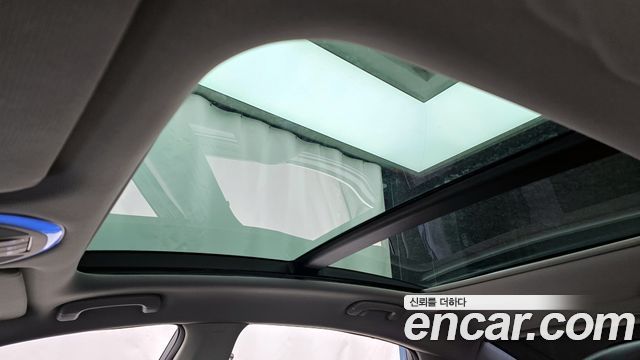 Genesis G80 2017 thumb 11