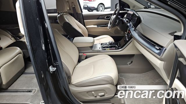 Kia Carnival 2022 thumb 10