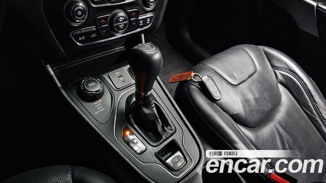 Jeep Cherokee 2019 thumb 10