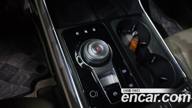 Kia Carnival 2023 thumb 10