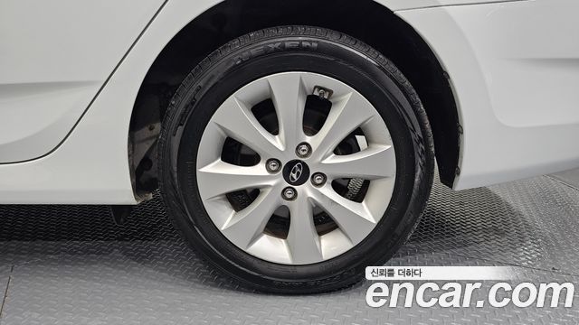 Hyundai Accent 2016 thumb 6