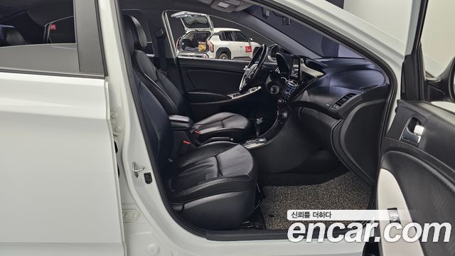Hyundai Accent 2016 thumb 11