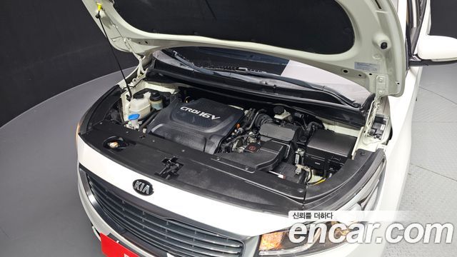 Kia Carnival 2017 thumb 6