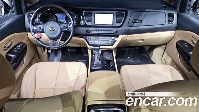 Kia Carnival 2017 thumb 7
