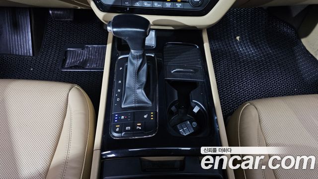 Kia Carnival 2017 thumb 9