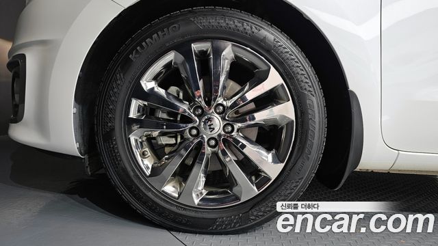 Kia Carnival 2018 thumb 6