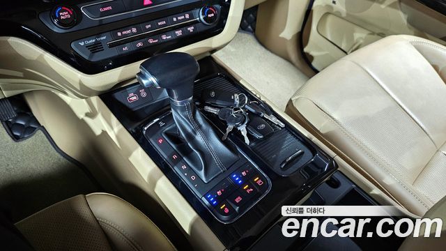 Kia Carnival 2018 thumb 9