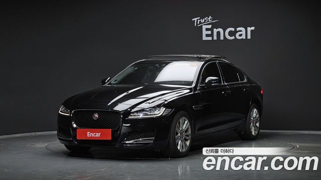Jaguar XF 2019 thumb 2