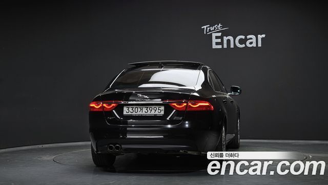 Jaguar XF 2019 thumb 5