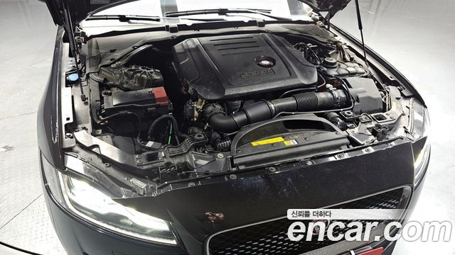 Jaguar XF 2019 thumb 7