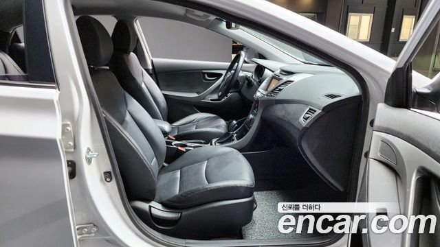 Hyundai Avante 2014 thumb 10