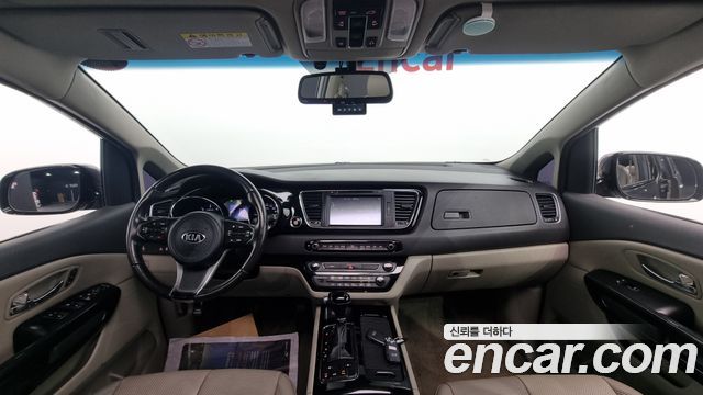 Kia Carnival 2015 thumb 7